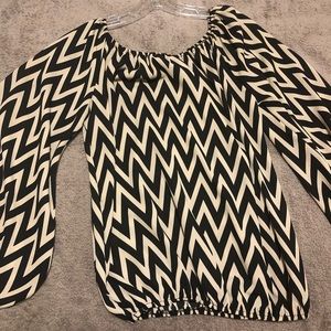 Black/tan chevron top size M/L
